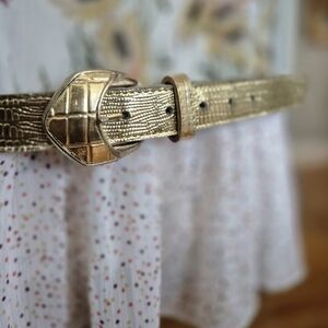 Vintage 90s Gold-Tone Crocodile Textured Women's Belt Medium
